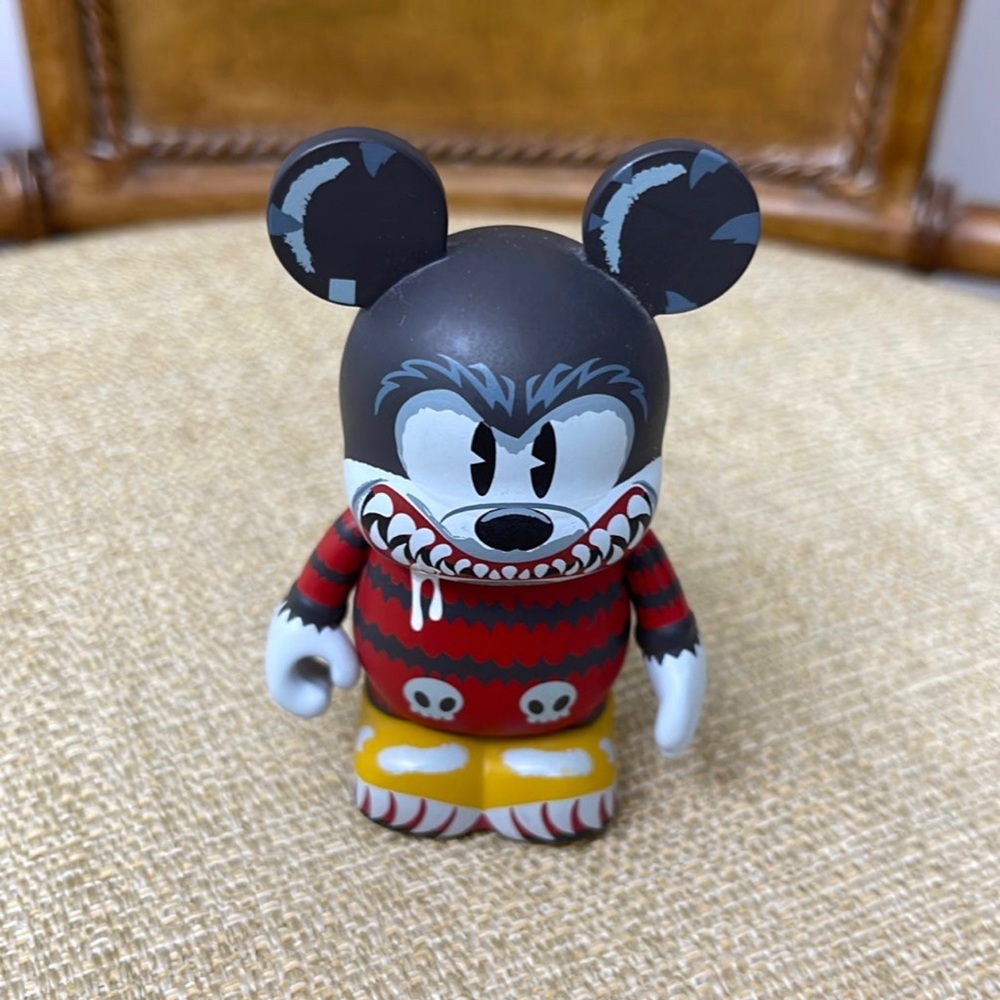 EUC Vinylmation D-Tour Series “Monsters”